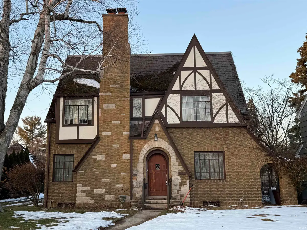 2007 Cedar Street, South Bend, IN 46617 - #1