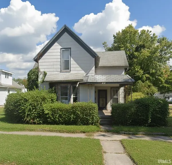 215 N High Street, Delphi, IN 46923