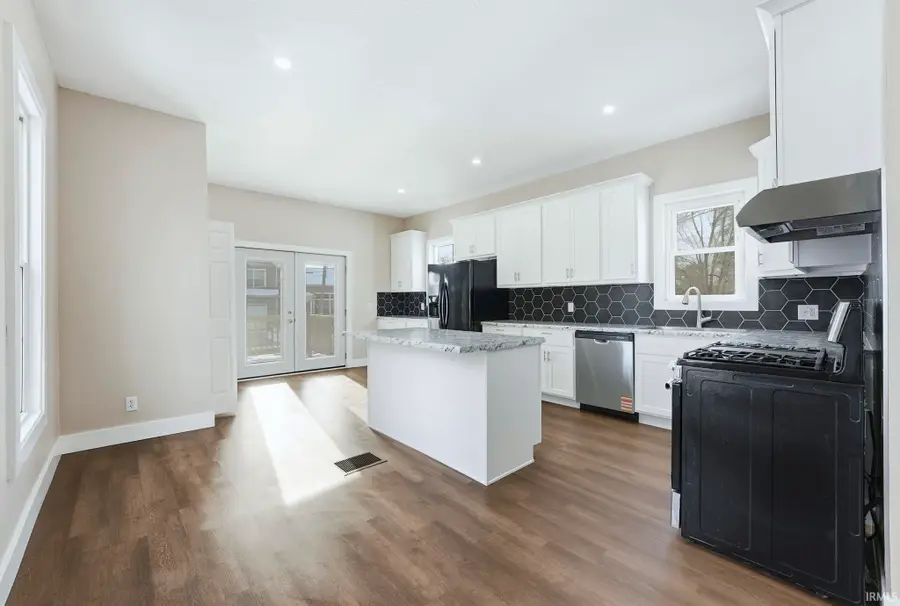 201 W Pine Street, Pierceton, IN 46562 - Image #3