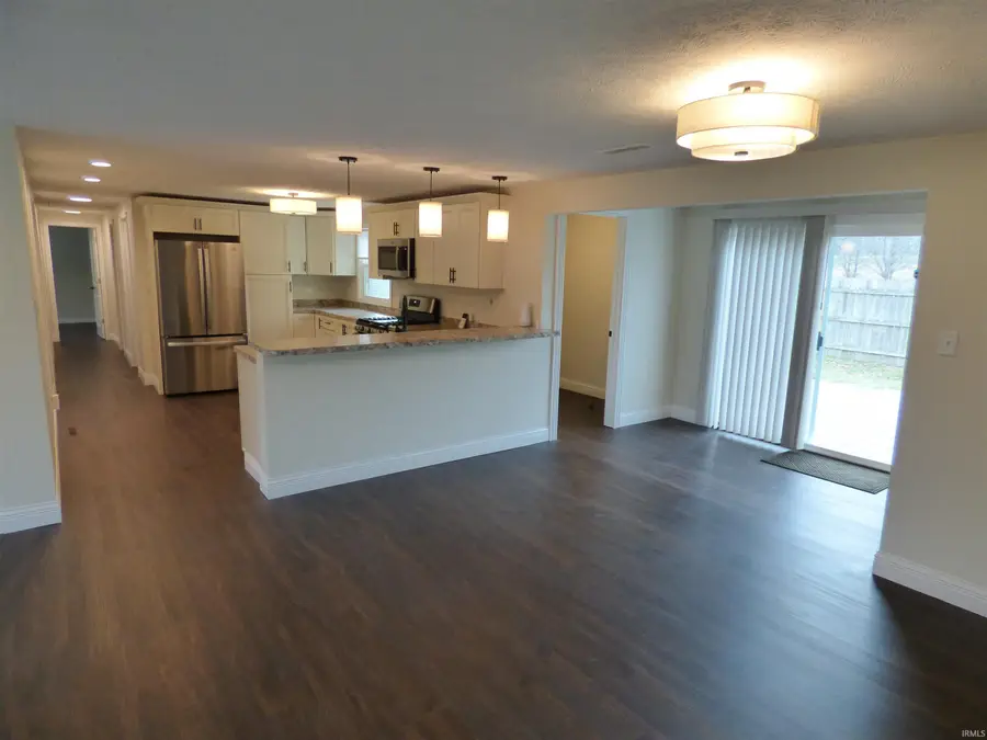 55075 Sundown Road, South Bend, IN 46628 - Image #3