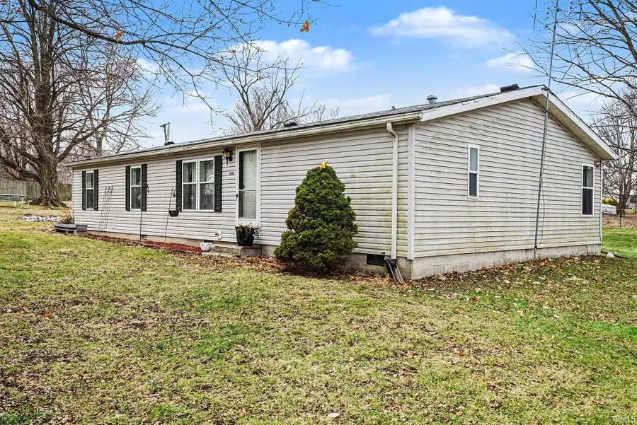 7641 N Albion Street, Wawaka, IN 46794 - Image #2