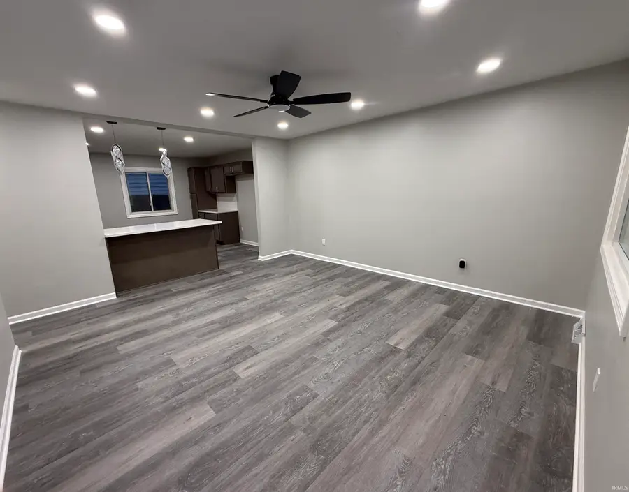 201 E Russ Avenue, Mishawaka, IN 46545 - Image #3