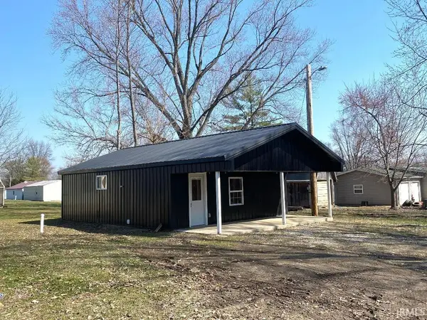 956 SW C Street, Linton, IN 47441