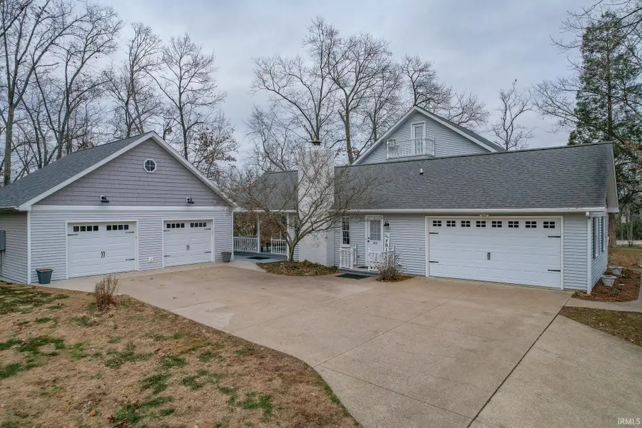 360 W Evergreen Plaza S, Santa Claus, IN 47579 - Image #2