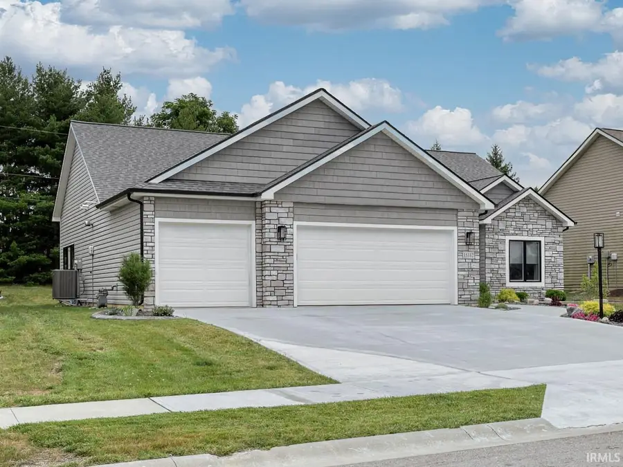 15332 Annabelle Place, Leo, IN 46765 - Image #2