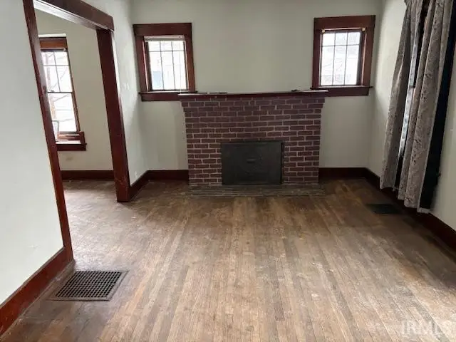 207 E Jackson Street, Columbia City, IN 46725 - Image #2