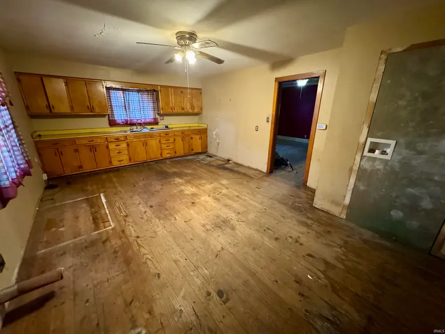 2424 W Illinois Street, Evansville, IN 47712 - Image #2