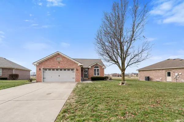 5964 Woodland Parks Court, Columbus, IN 47201