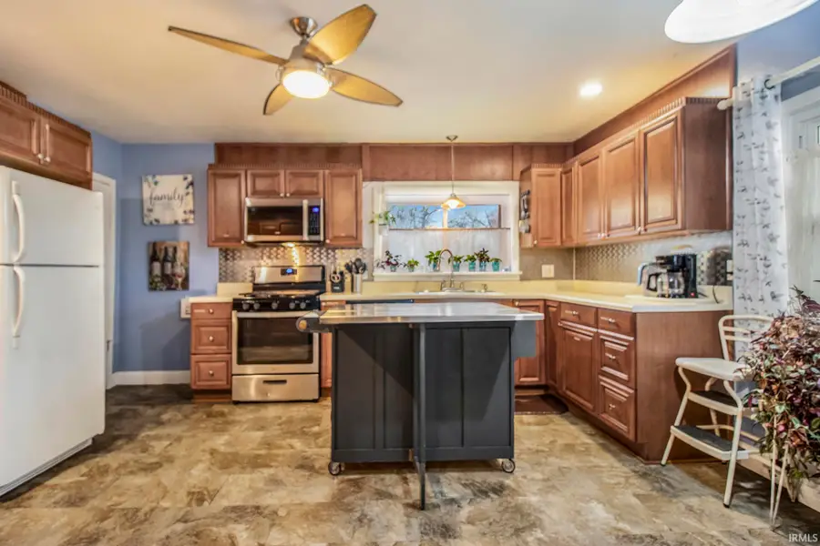 905 White Oak Drive, South Bend, IN 46617 - #3