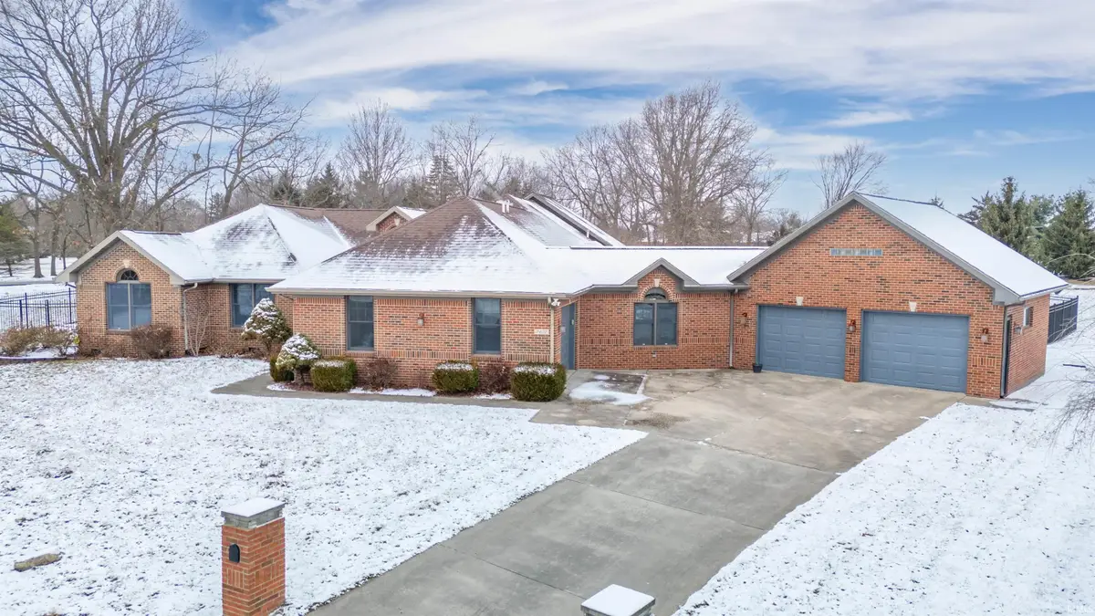 2405 N Wicklow Drive, Muncie, IN 47304 - Image #1