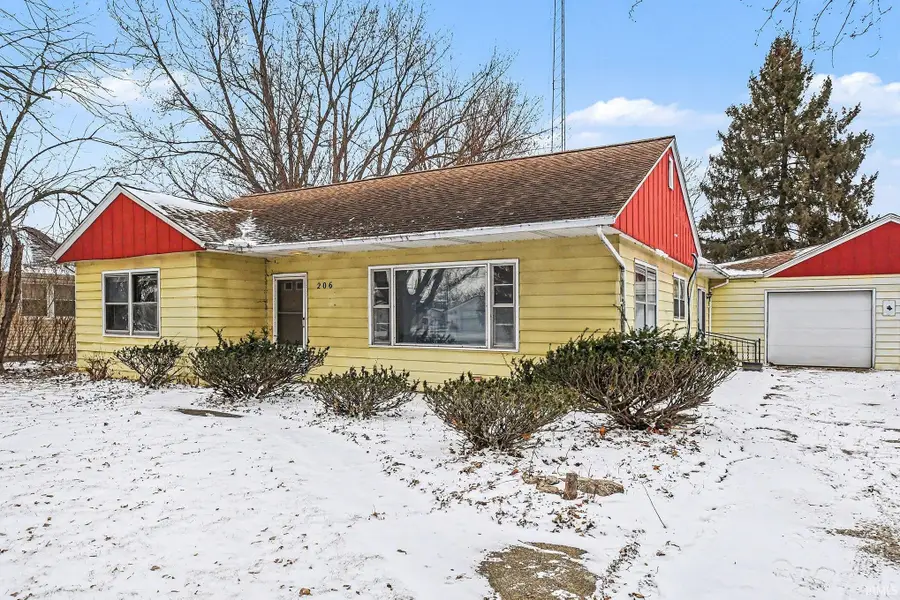 206 E Maple Grove, Syracuse, IN 46567 - Image #2