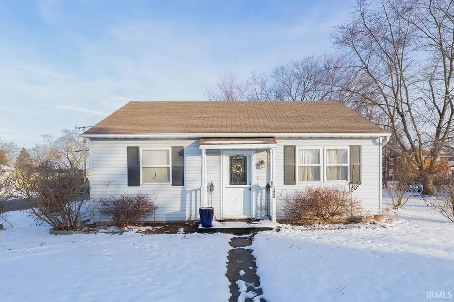 1228 W Lusher Avenue, Elkhart, IN 46517 - Image #2