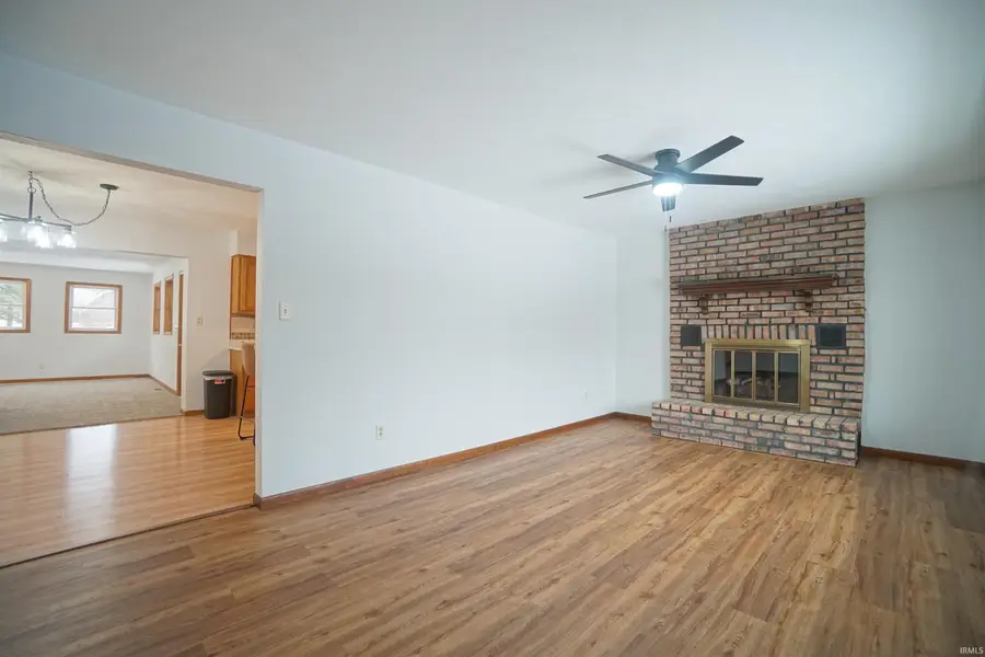 2599 E Robby Drive, Warsaw, IN 46580 - Image #2