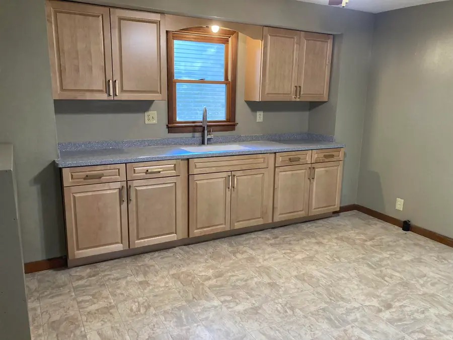 5122 S Lincoln Street, Oakland City, IN 47660 - Image #3