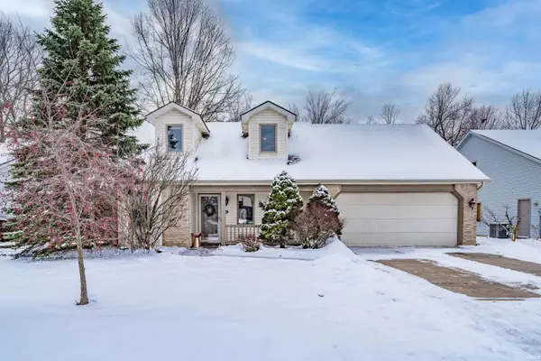 1007 Woodland Springs Place, Fort Wayne, IN 46825