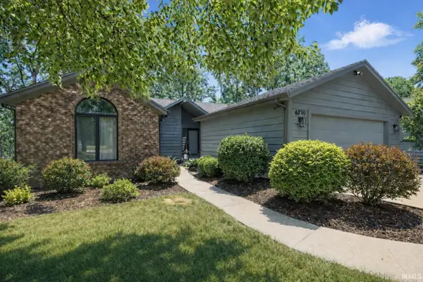 6719 W Canal Pointe Lane, Fort Wayne, IN 46804