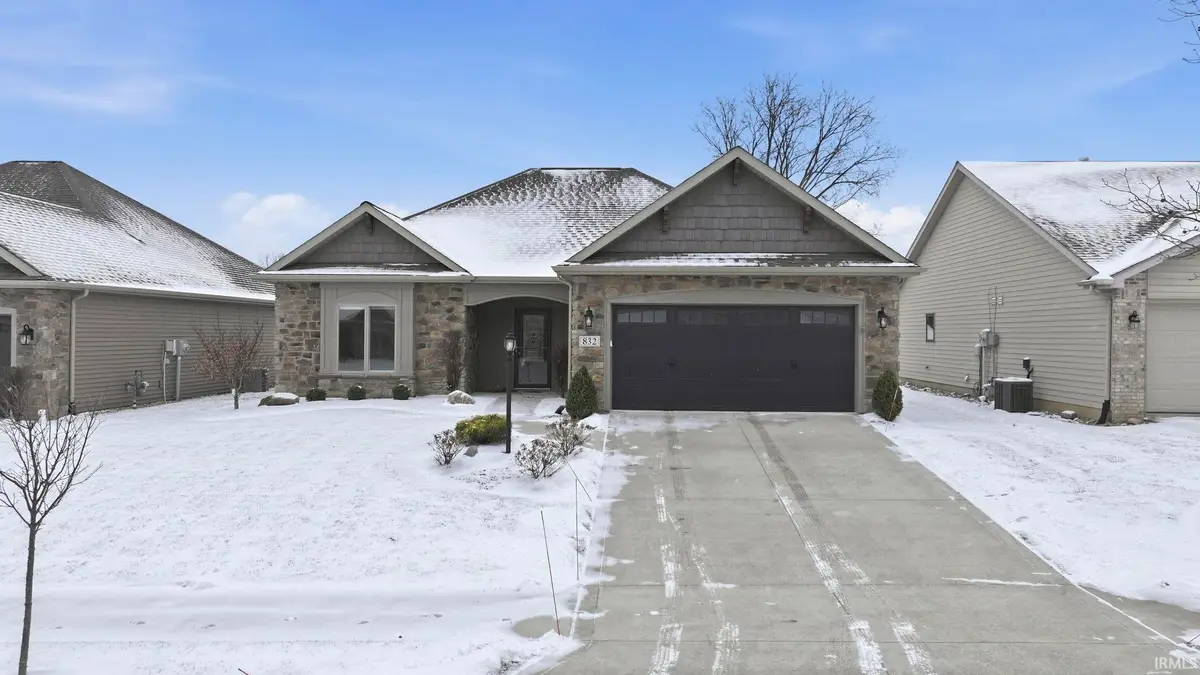 832 Owls Point, Fort Wayne, IN 46825 - Image #1