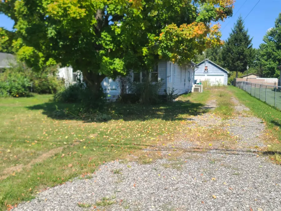 20099 Brick Road, South Bend, IN 46637 - Image #3