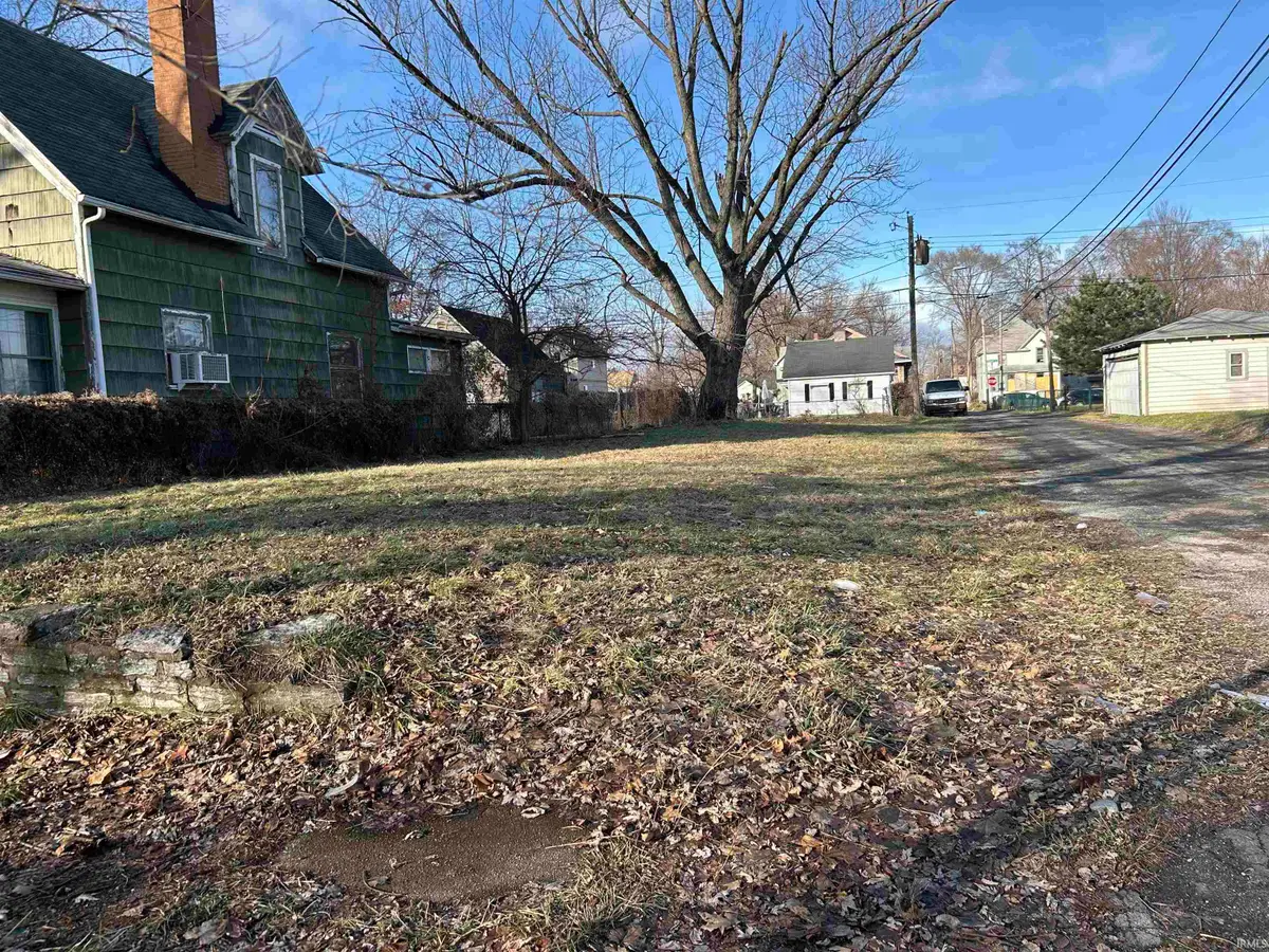 321 E Bowman Street, South Bend, IN 46613 - Image #1