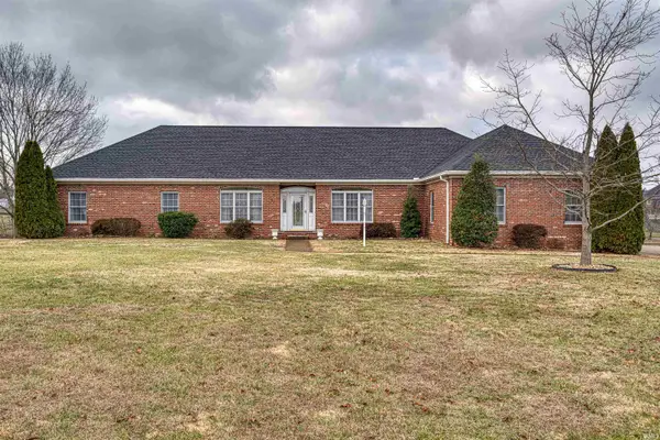 2733 Blue Lake Court, Newburgh, IN 47630