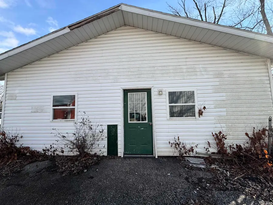 2319 1/2 T Street, Bedford, IN 47421 - Image #2