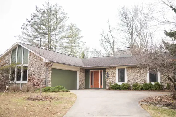 1814 E Greenbriar Lane, Bloomington, IN 47401