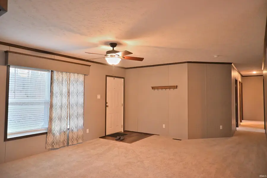 2031 E 550 S Road, Huntingburg, IN 47542 - Image #2