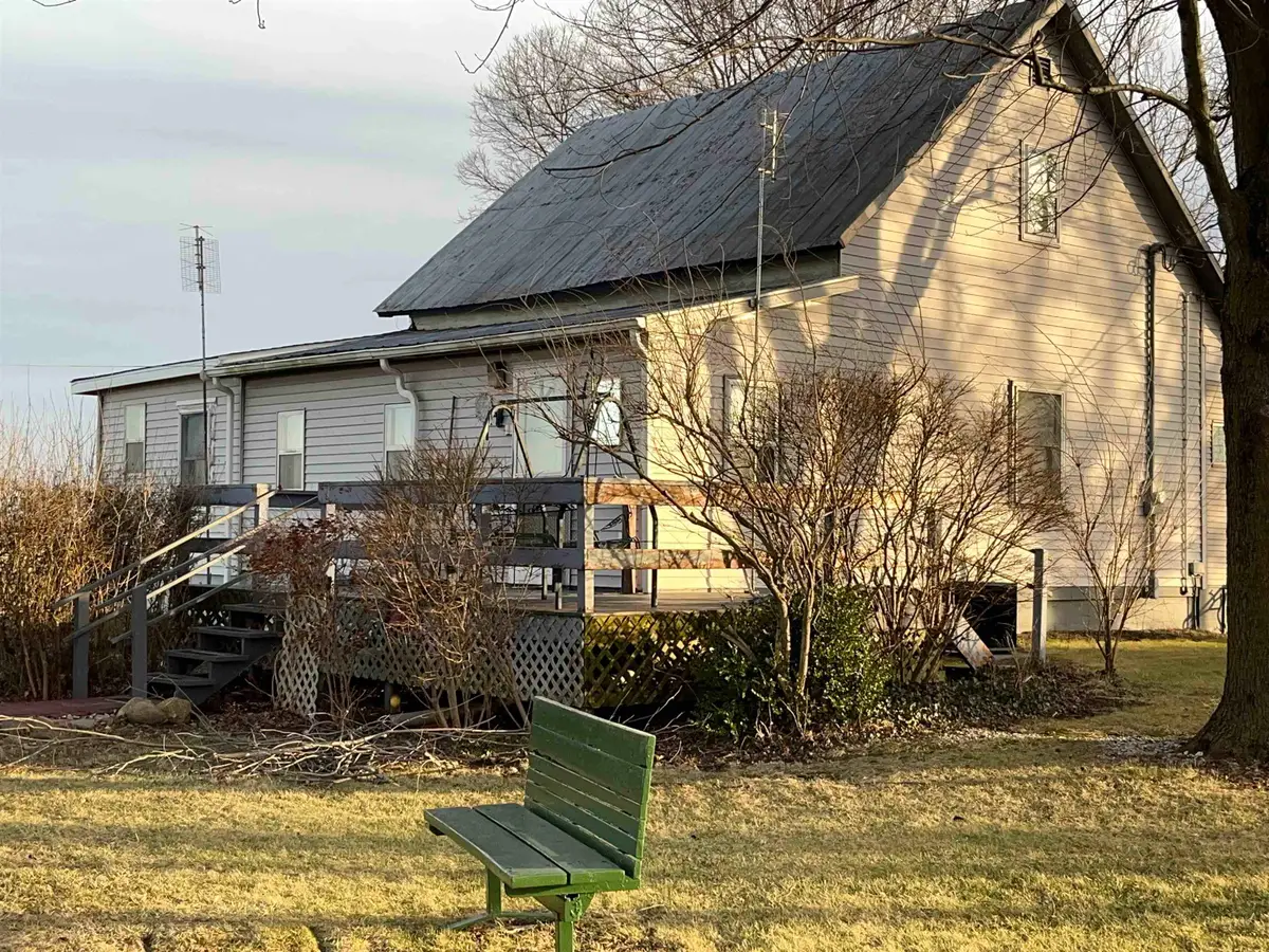 331 E 950 N Road, North Manchester, IN 46962 - #1