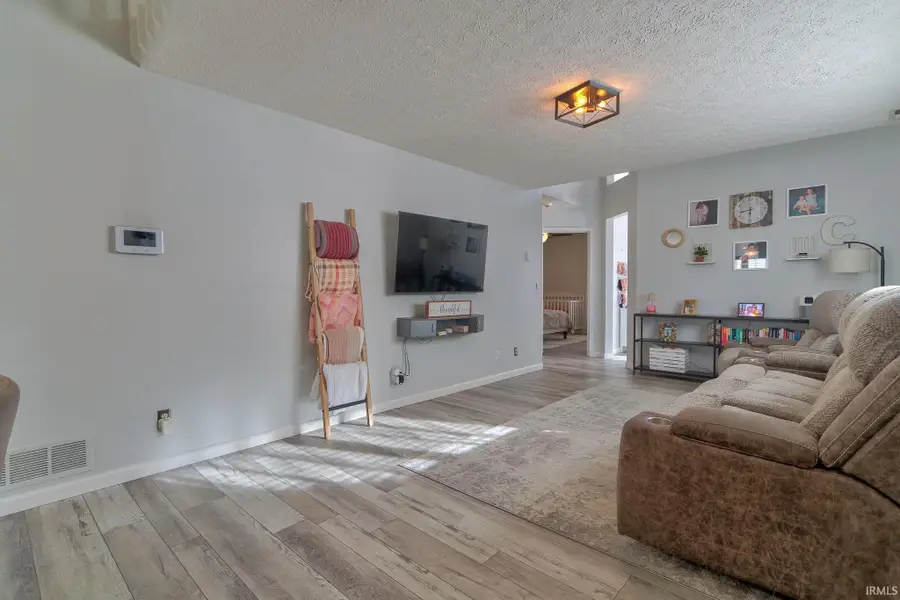 3933 Seasons Pointe, Evansville, IN 47715 - #2