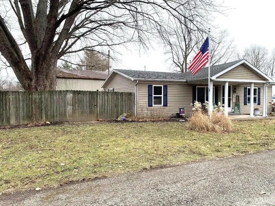 639 E Washington Street, Veedersburg, IN 47987 - #3