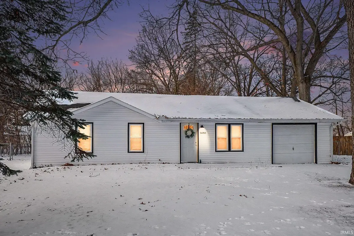 54253 Northwood Drive, Elkhart, IN 46514 - Image #1