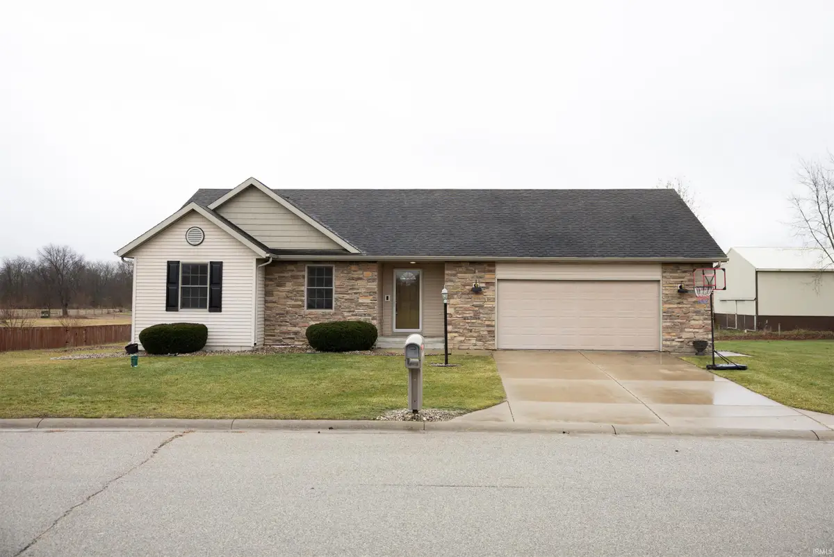 67680 Patricia Drive, Millersburg, IN 46543 - Image #1