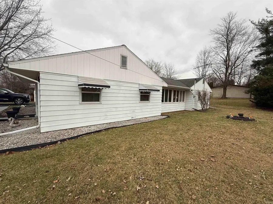 1109 S Monroe Street, Hartford City, IN 47348 - #3