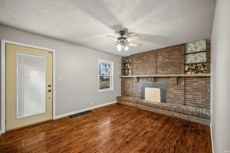 52236 Myrtle Avenue, South Bend, IN 46637 - Image #3