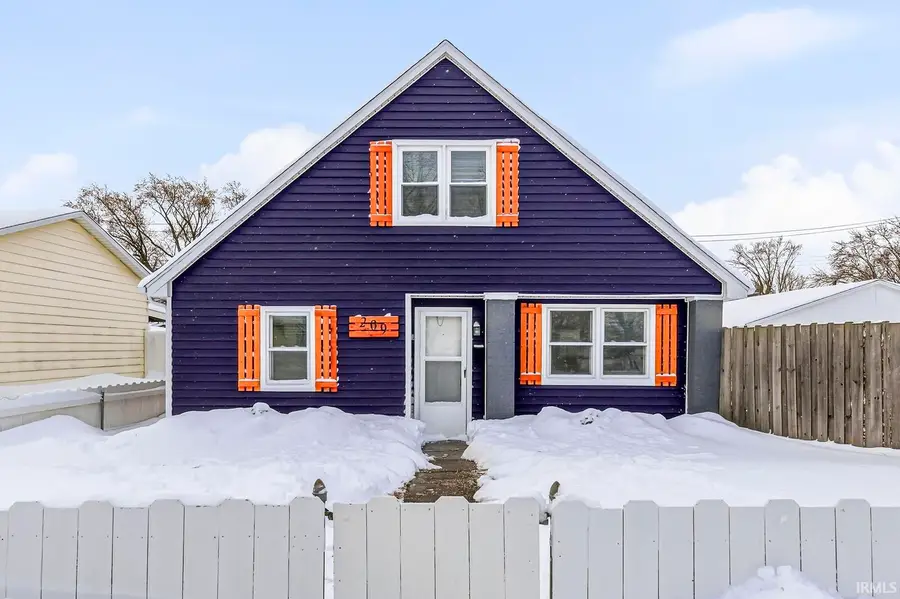 209 E Borely Avenue, Mishawaka, IN 46545 - Image #2