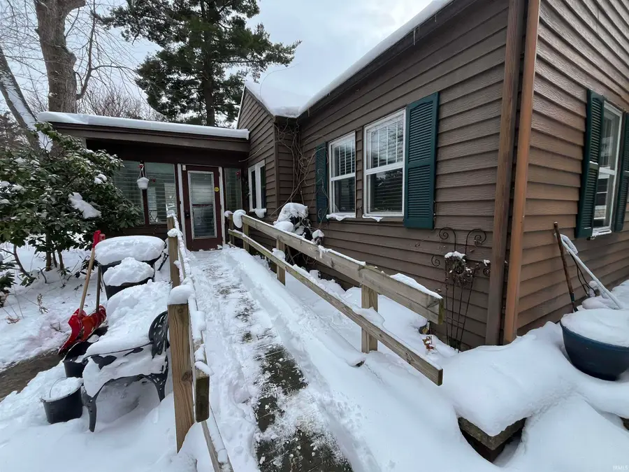 19556 N Paxson Drive, South Bend, IN 46637 - Image #2