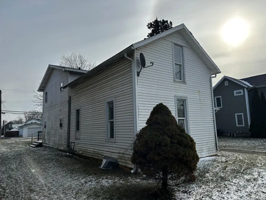 218 N Main Street, Topeka, IN 46571 - Image #2