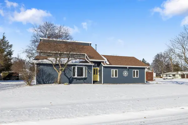 1102 Riviera Court, Auburn, IN 46706