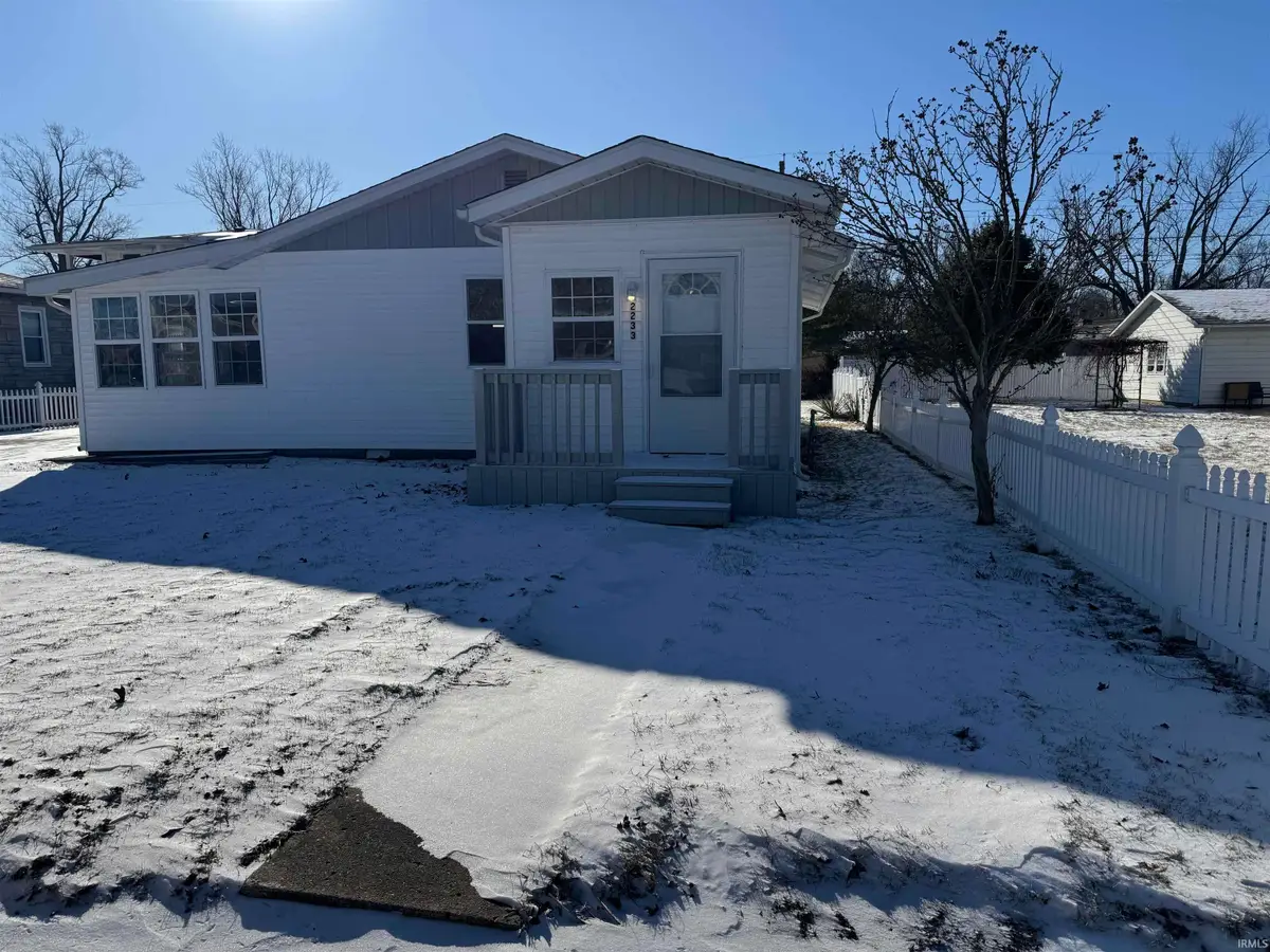 2233 W 11th Street, Muncie, IN 47302 - Image #1