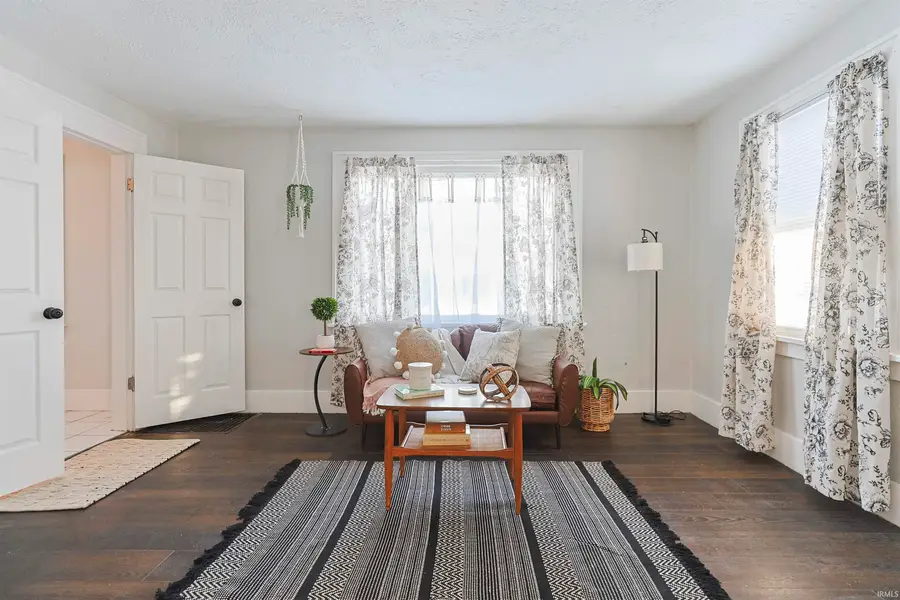 811 E Ewing Avenue, South Bend, IN 46613 - Image #2