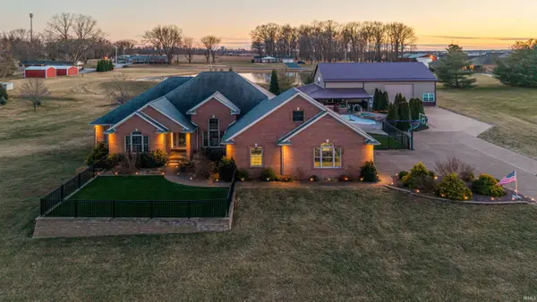 12444 S Brook Drive, Haubstadt, IN 47639