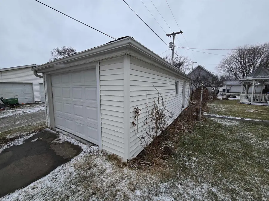 201 E Vine Street, Van Buren, IN 46991 - Image #2