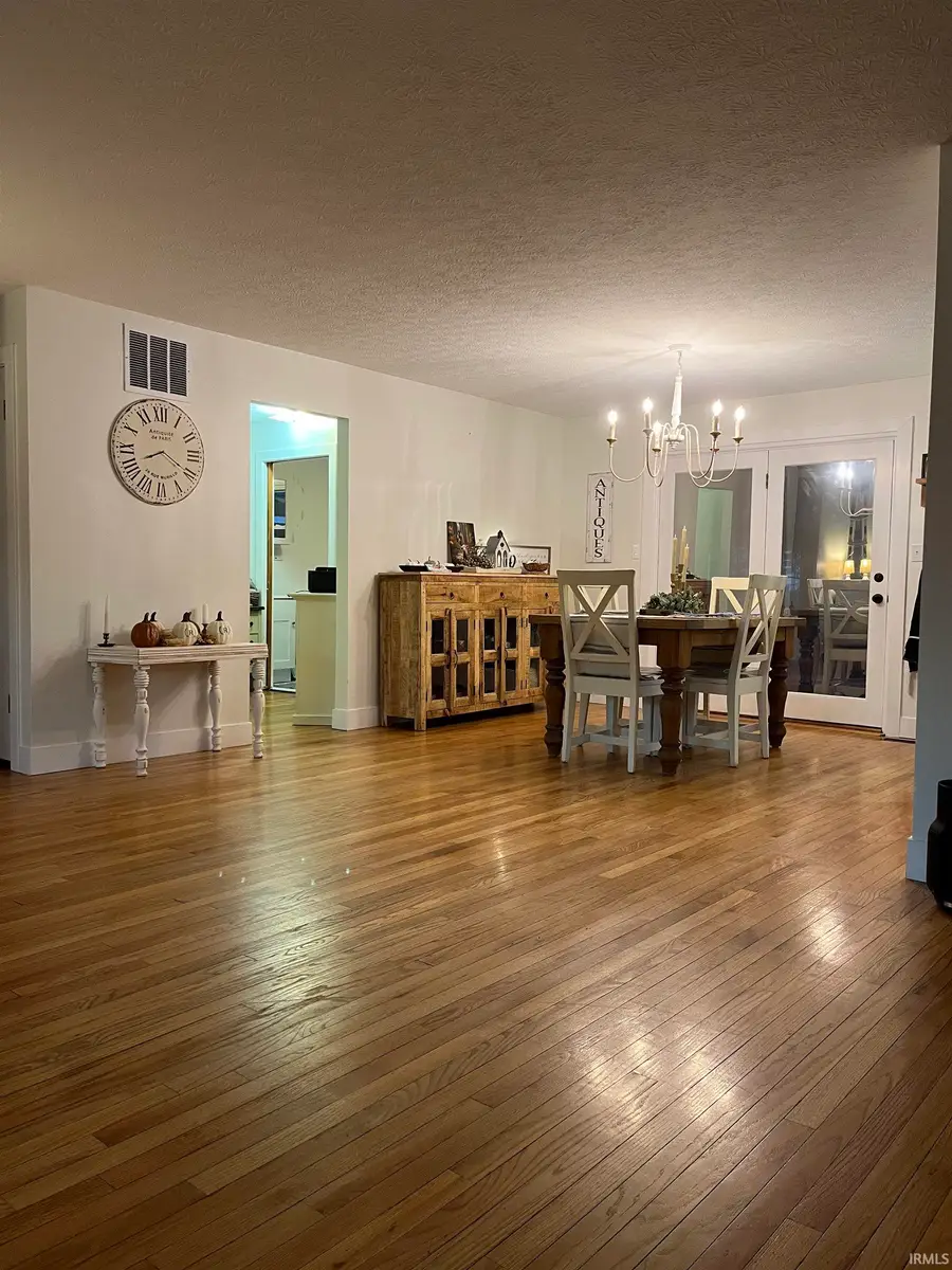 338 Eastwood Drive, Bedford, IN 47421 - Image #2