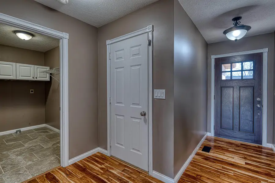 8988 Camelot Drive, Newburgh, IN 47630 - Image #3