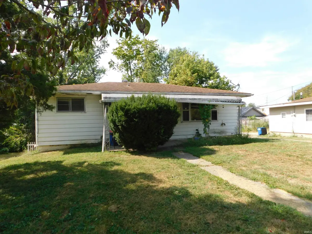 2911 Washington Avenue, Bedford, IN 47421 - Image #1