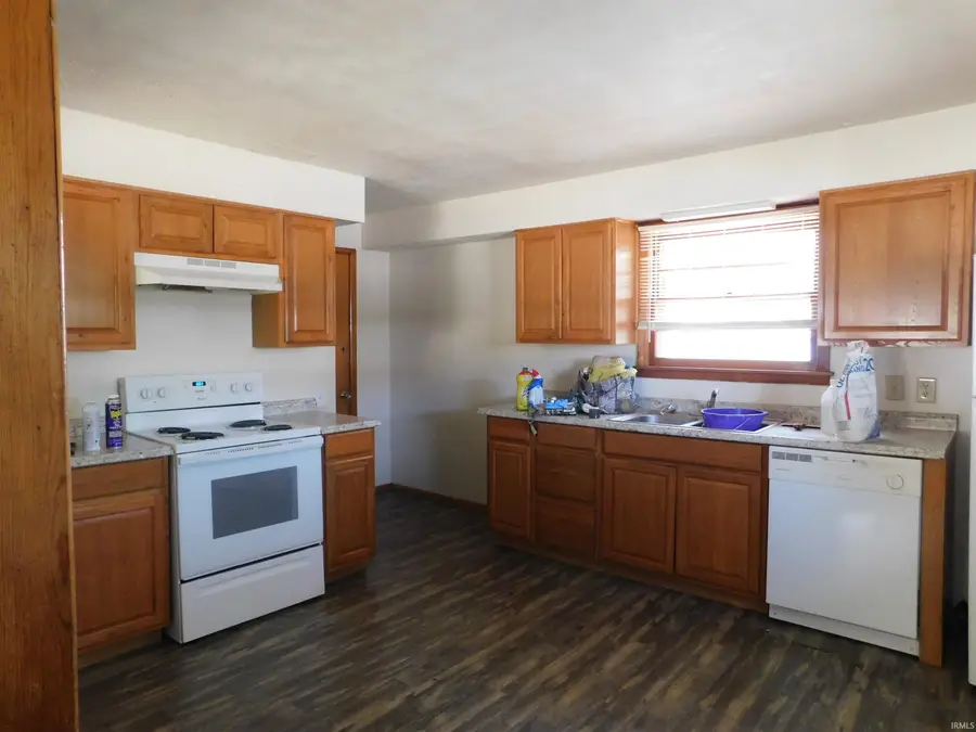 2911 Washington Avenue, Bedford, IN 47421 - Image #3