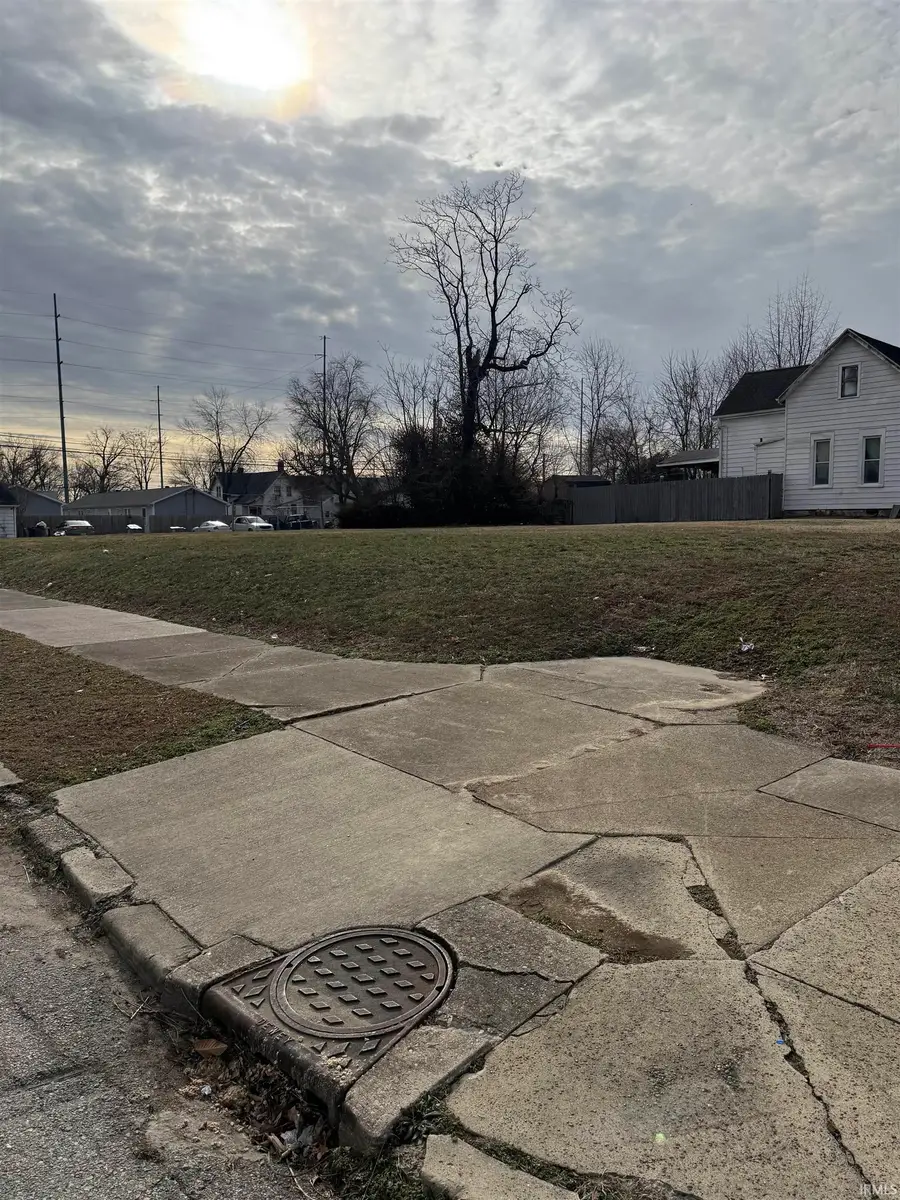 1300 Fountain Avenue, Evansville, IN 47710 - Image #2