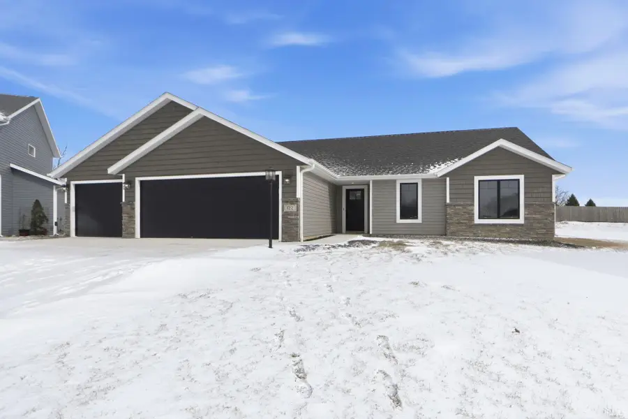 122 Sunset Drive, Avilla, IN 46710 - #2