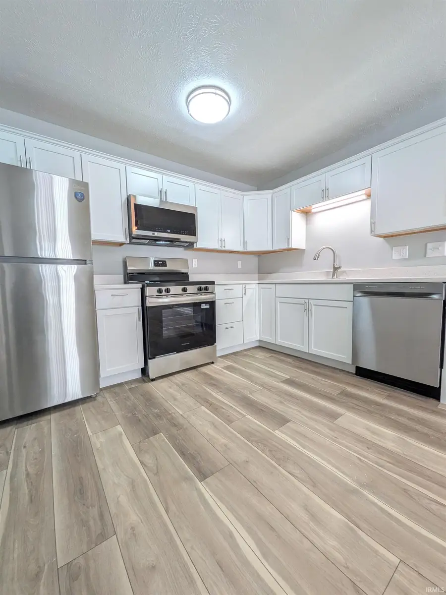 219 E Clarinet Boulevard, Elkhart, IN 46516 - Image #2