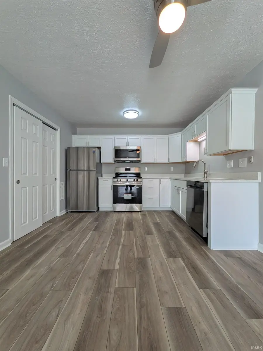 219 E Clarinet Boulevard, Elkhart, IN 46516 - Image #3